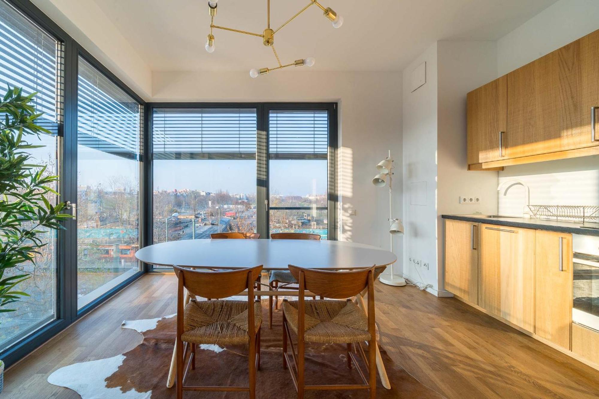 Apartment 2 Bedroom Mauerpark-apartment, Mitte View Calendar *