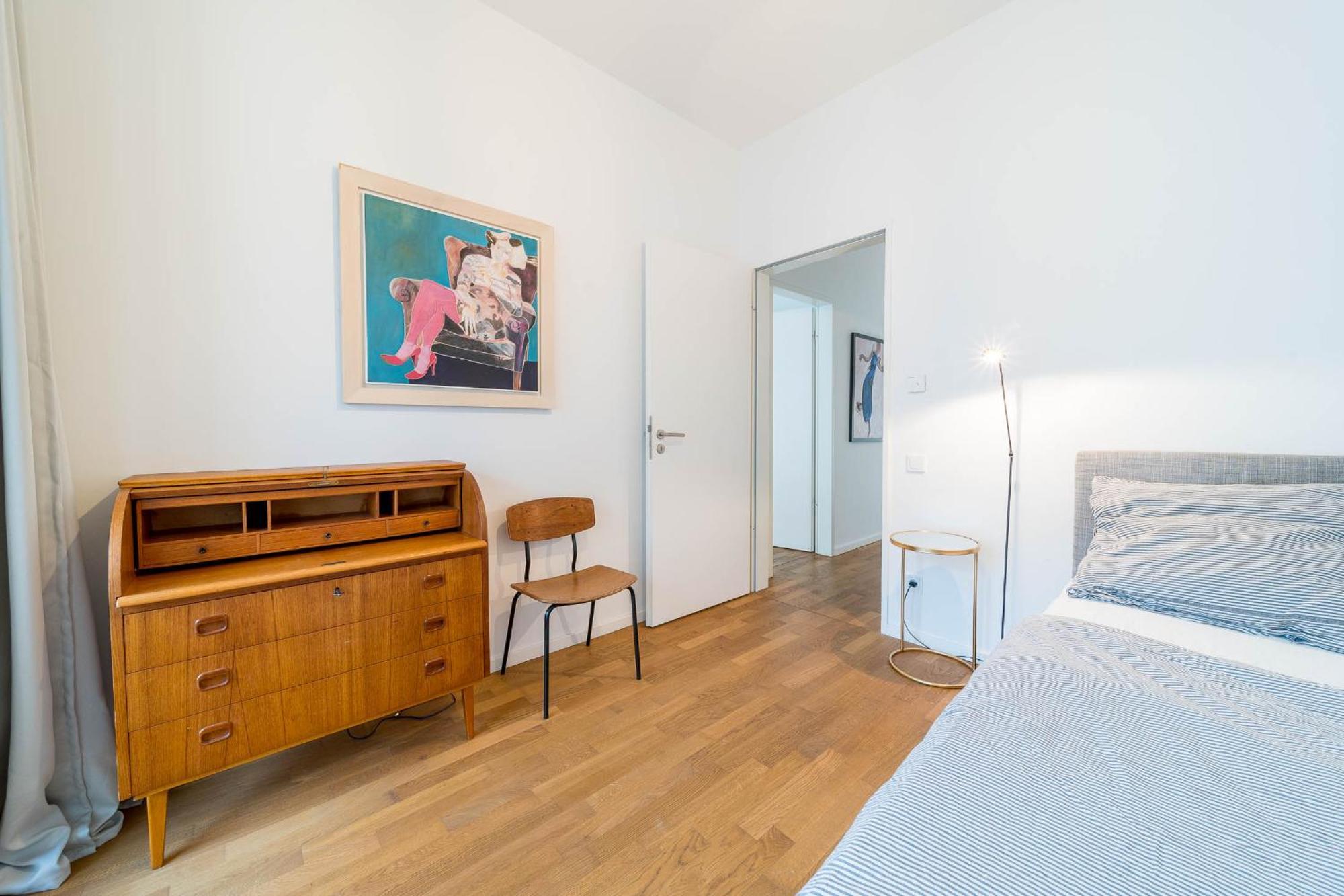Apartment 2 Bedroom Mauerpark-apartment, Mitte View Calendar Berlin