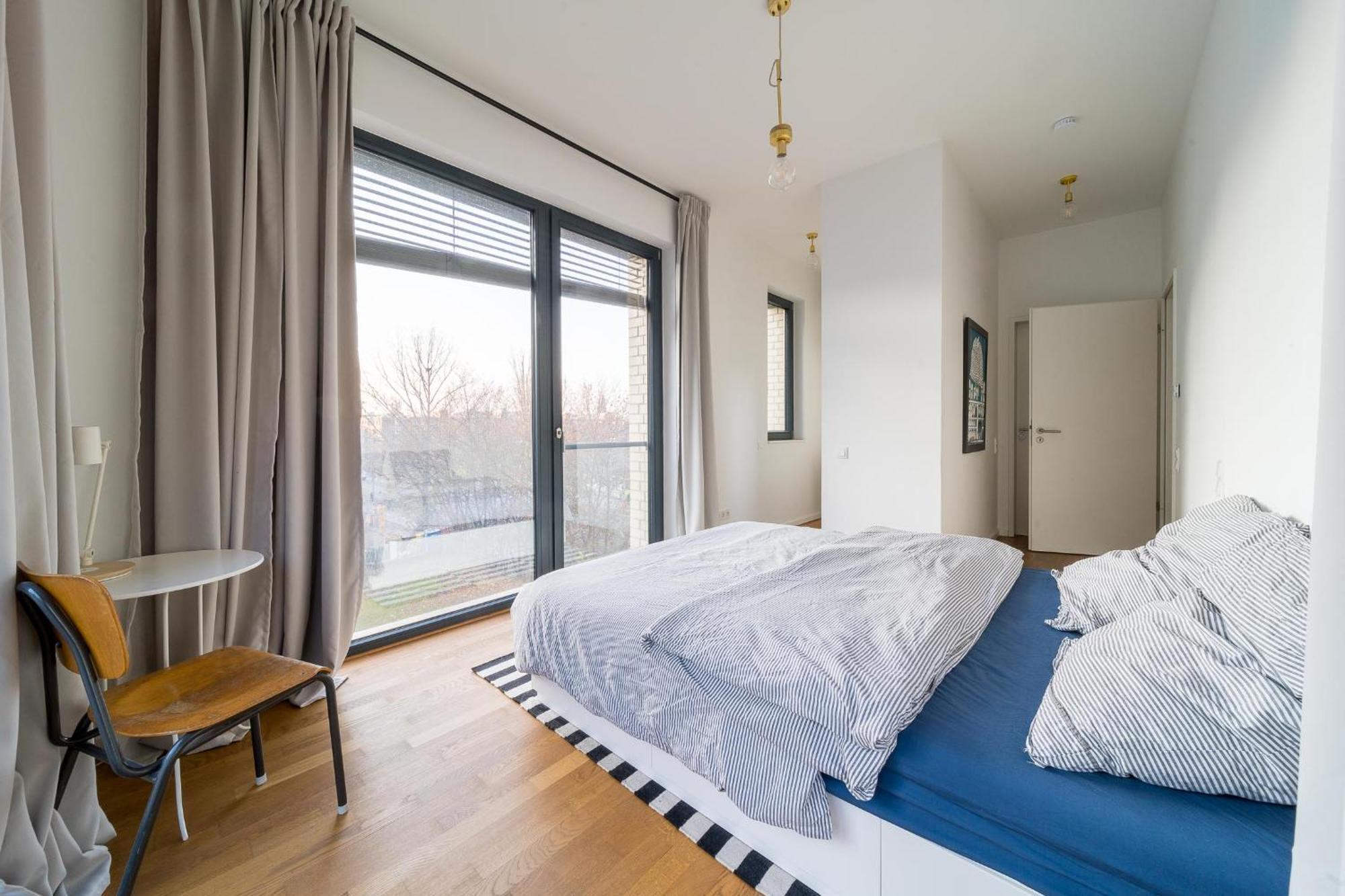 Apartment 2 Bedroom Mauerpark-apartment, Mitte View Calendar