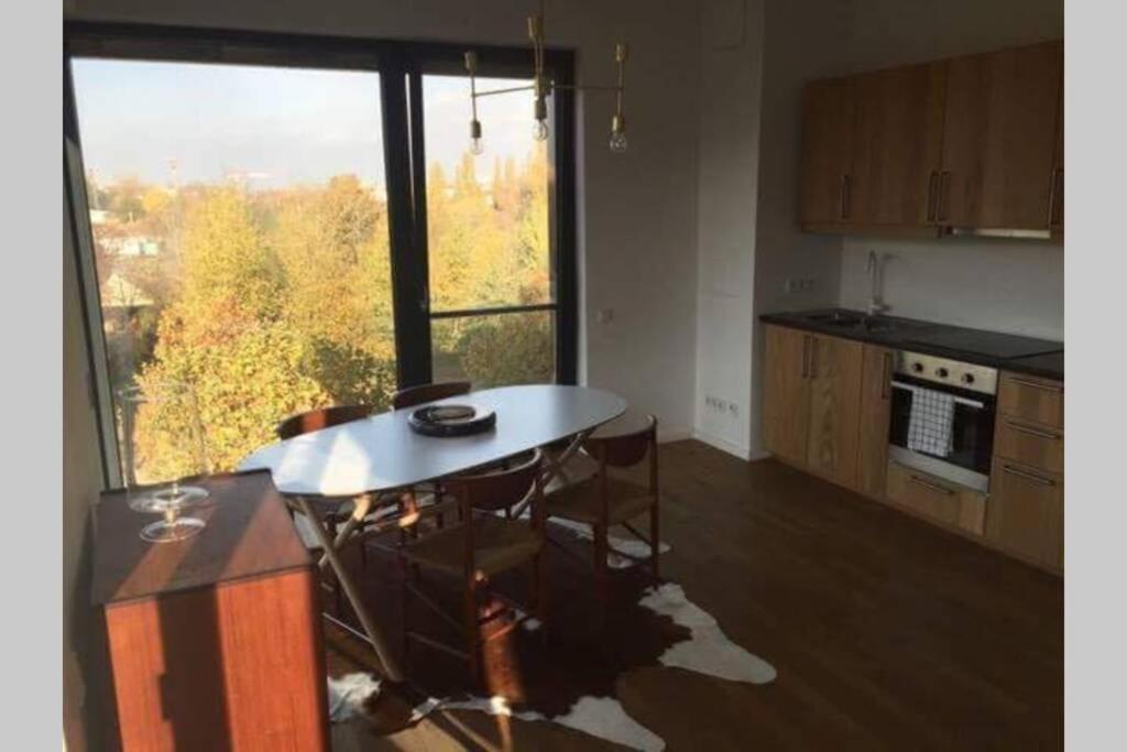 Apartament 2 Bedroom Mauerpark-apartment, Mitte View Calendar Berlin