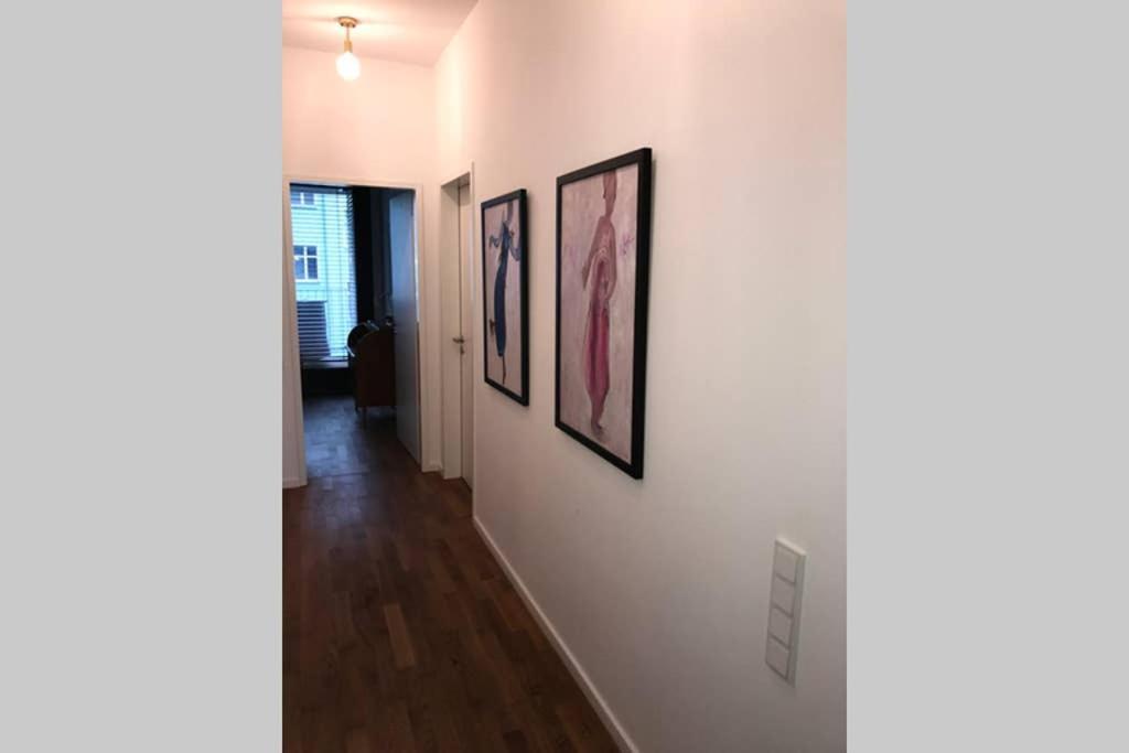 Апартаменты 2 Bedroom Mauerpark-apartment, Mitte View Calendar *