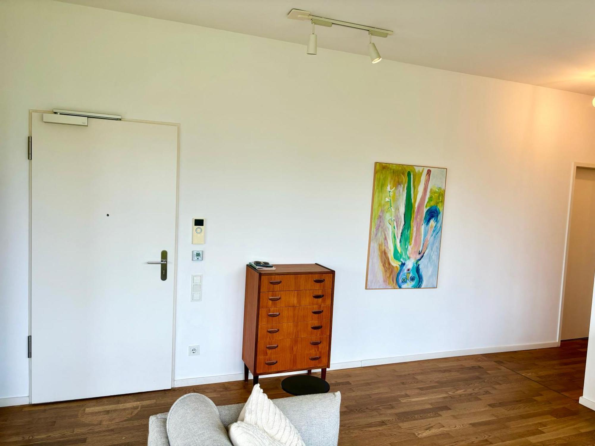 2 Bedroom Mauerpark-apartment, Mitte View Calendar Apartament *
